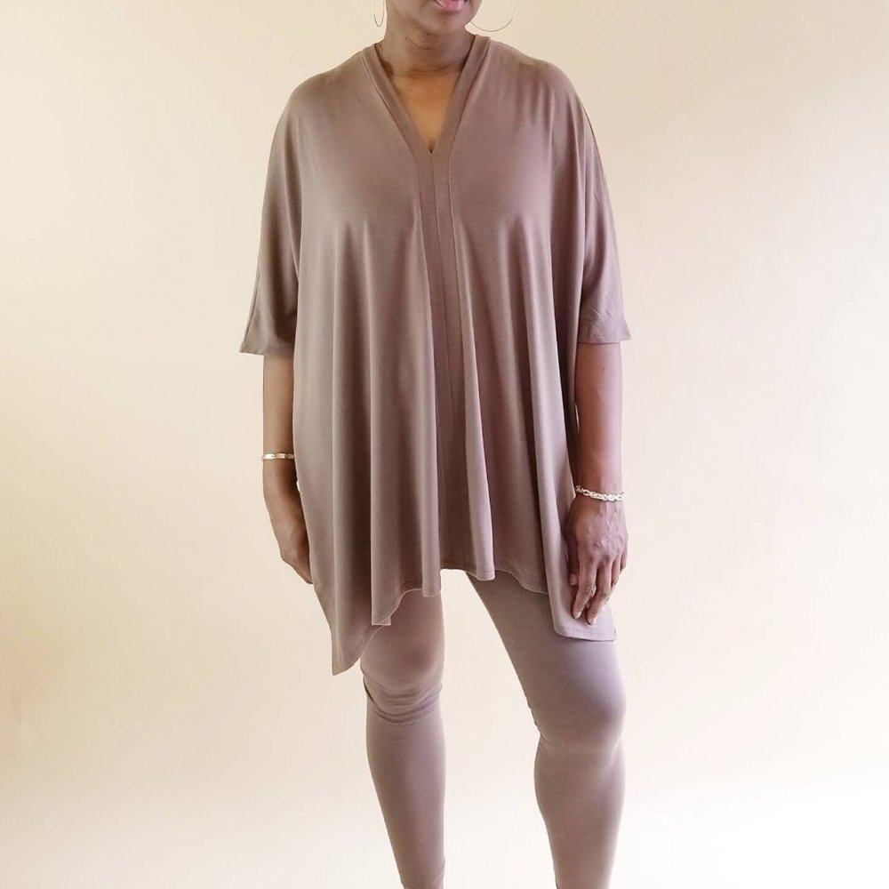Double V Tunic Legging Set Mocha Frappe - Picture 2 of 4